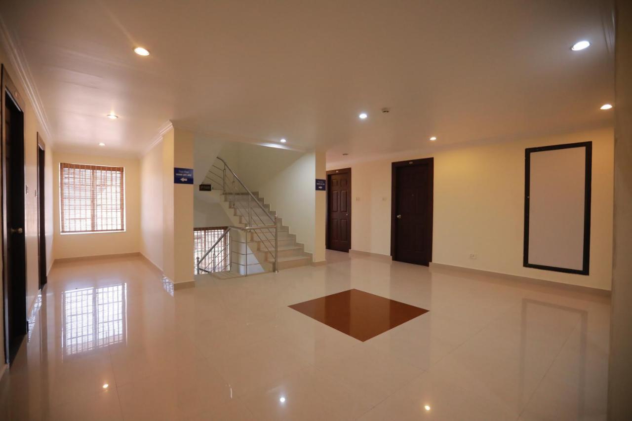 Hotel Peninsula Thrissur Exterior foto