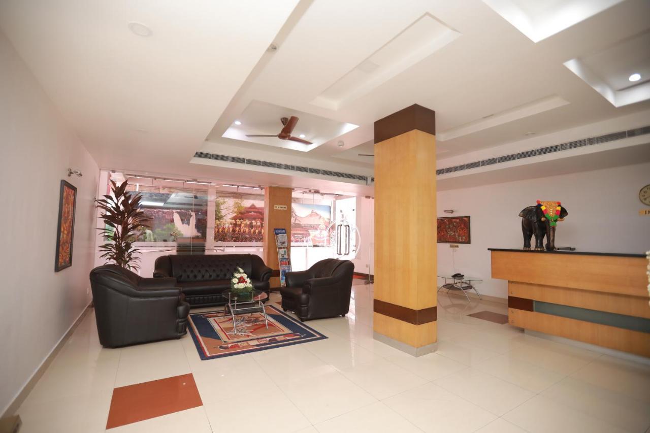 Hotel Peninsula Thrissur Exterior foto